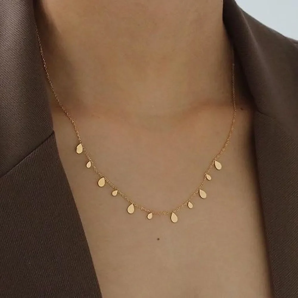18K Gold Plated Dainty Tassel Necklace with Teardrop Shaped Gold Petals